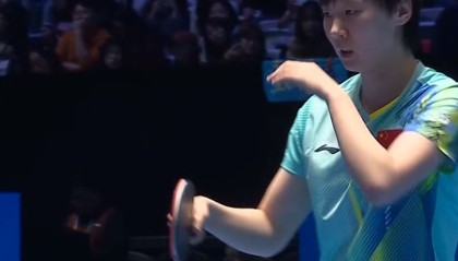 TIANBO SPORTS-11分钟速胜！王曼昱横扫穆罕默德，锁小组第一晋级淘汰赛！